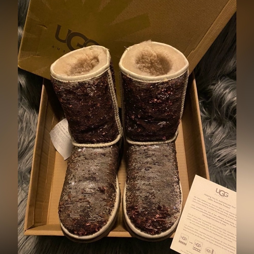 GUC UGG SEQUENCE BOOTS